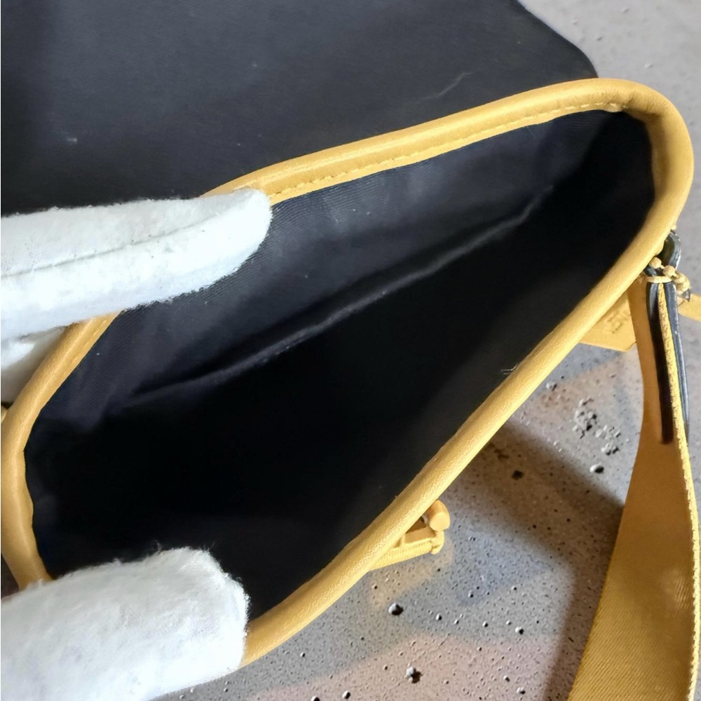 Coach Yellow Leather Crossbody Bag! - Picture 10 of 13